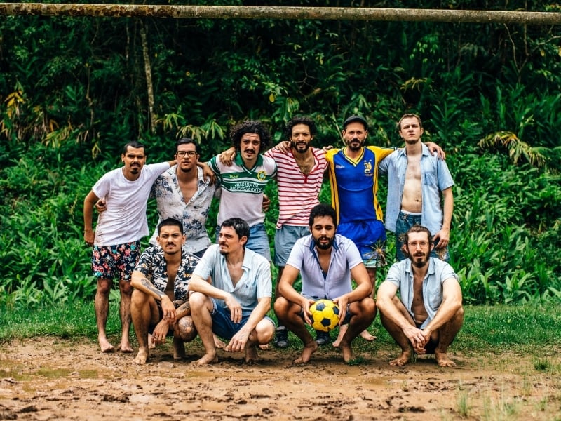 Grupo apresenta releituras de Ronaldo Bastos em novo álbum