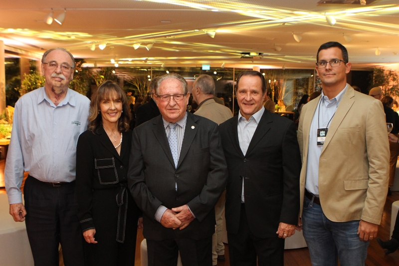 Carlos Cezar Schneider, Isabel De Marchi, Zildo De Marchi, Mauro De Marchi e Pedro De Marchi, diretores da Uniagro 