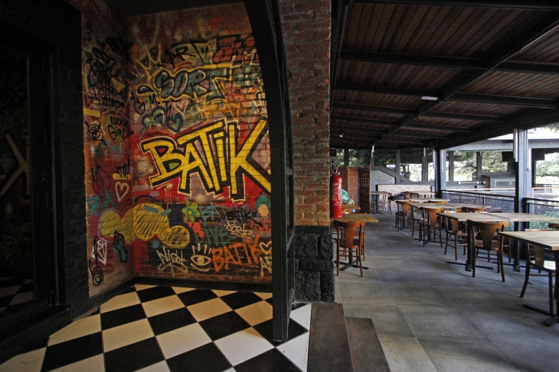 Bar de astrologia do Moinhos de Vento, o Batik. 
 Foto: LUIZA PRADO/JC
