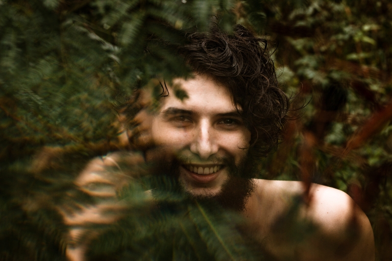 CD tem nove músicas e conta com as participações especiais