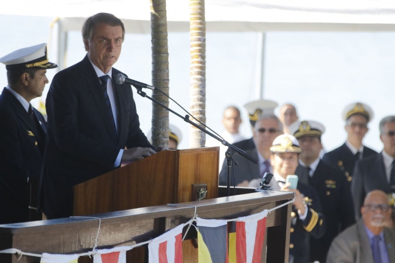 O presidente Jair Bolsonaro, participa da cerimônia de formatura do Curso Especial de Habilitação para Promoção a Sargento, no Centro de Instrução Almirante Alexandrino
