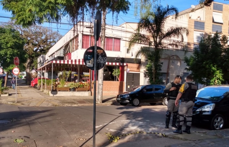 Bloqueio e aparato policial chamaram atenção de moradores da região no começo da manhã