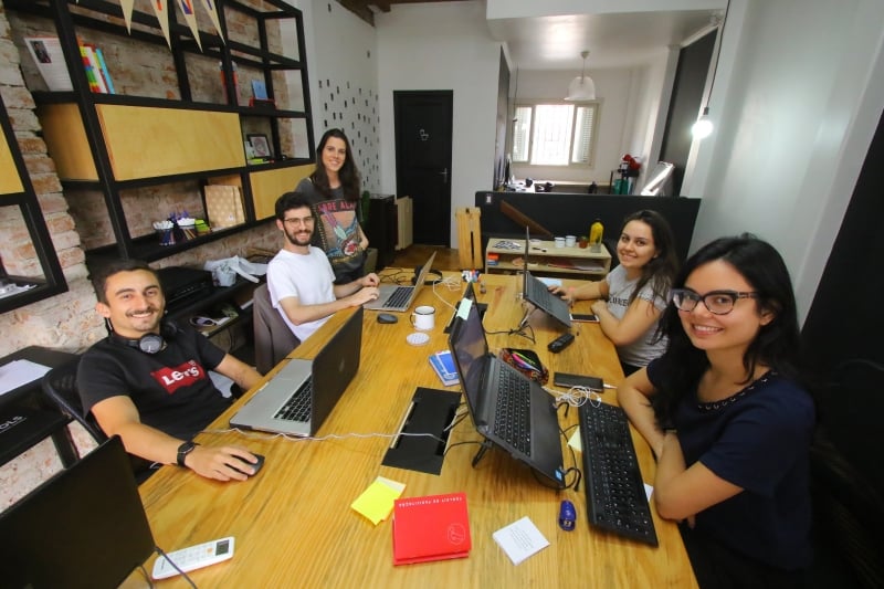 Encontros são organizados como um espaço de cocriação de projetos para comunidades de Porto Alegre