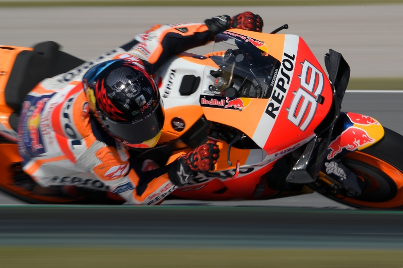 Jorge Lorenzo pilota a motocicleta da Honda no circuito de Montmeló
