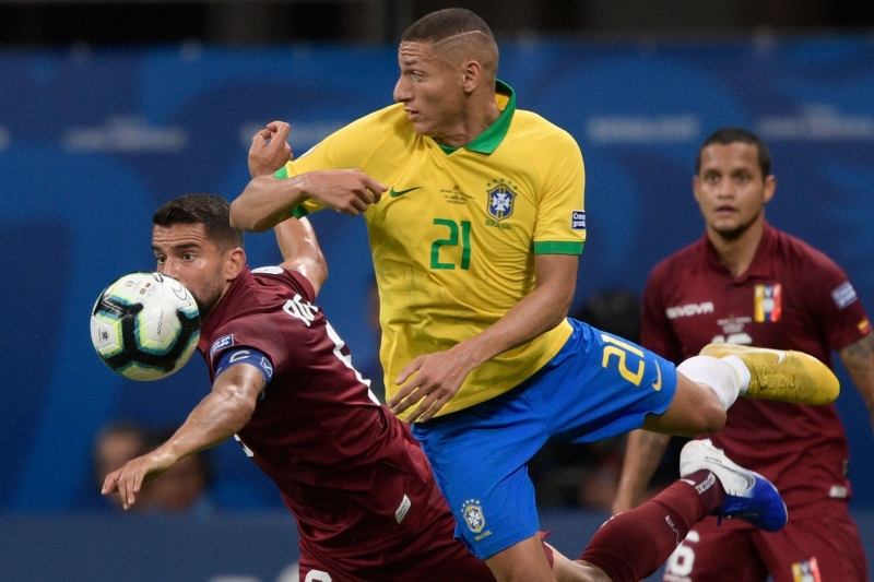 Apesar do empate, equipe de Tite segue na lideran&ccedil;a do Grupo A