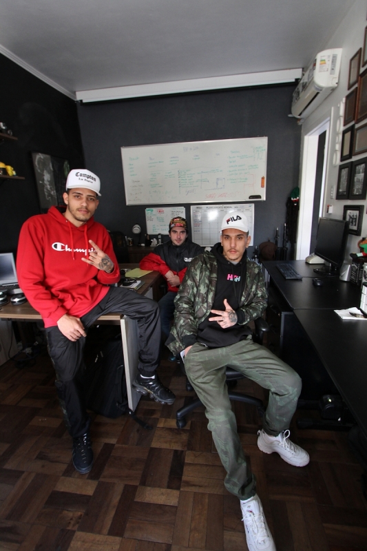 Entrevista com os criadores da Olimpo, maior produtora de RAP do Rio Grande do sul.
Na foto: e/d: Keni Martins, Julio Romani e Guilherme Camerini Foto: MARCO QUINTANA/JC