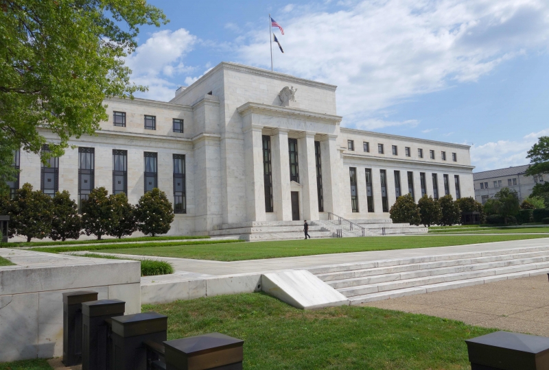 Federal Reserve cortou juros dos fed funds em 50 pontos-base, para a faixa entre 1,0% e 1,25%