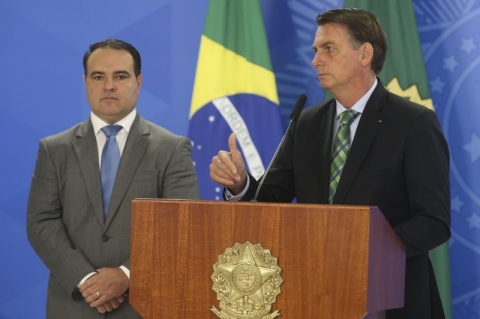 Bolsonaro indicará Jorge Oliveira para vaga no TCU