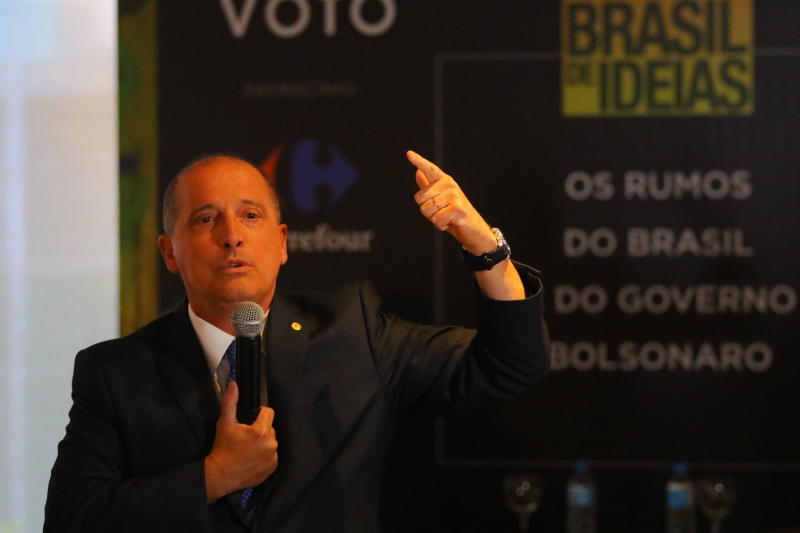 Bolsonaro admitiu que vai retirar Onyx Lorenzoni do Ministério da Cidadania para colocá-lo na Secretaria-Geral