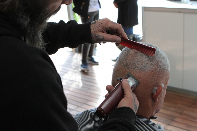 Um dos cursos será para barbeiros; vagas serão oferecidas até dia 26