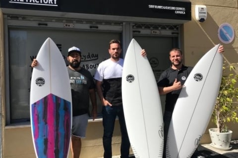 Empresa ga�cha de pranchas de surfe transfere opera��o para Portugal