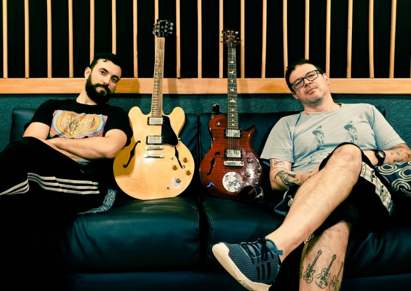 Guilherme Zanini e Marcelo Corsetti tocam no Sgt. Peppers