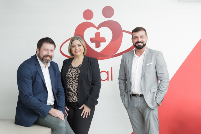 Gerson Ara&uacute;jo, Clair Silveira e Rodrigo Miranda integram neg&oacute;cio Foto: Milene Gensas/Divulga&ccedil;&atilde;o/JC