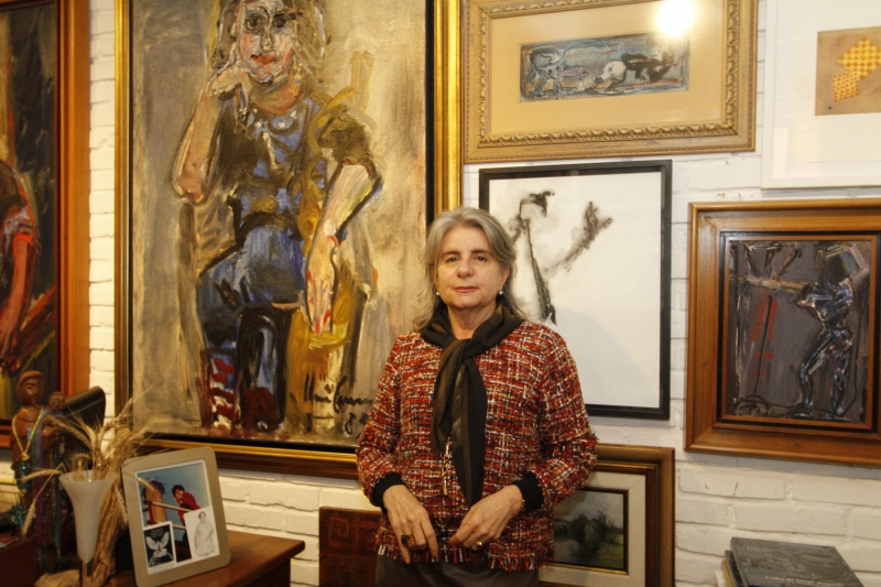 Tina Zappoli acolheu Iberê Camargo após o retorno do artista do Rio de Janeiro - na tela ao fundo, Tina retratada por Iberê