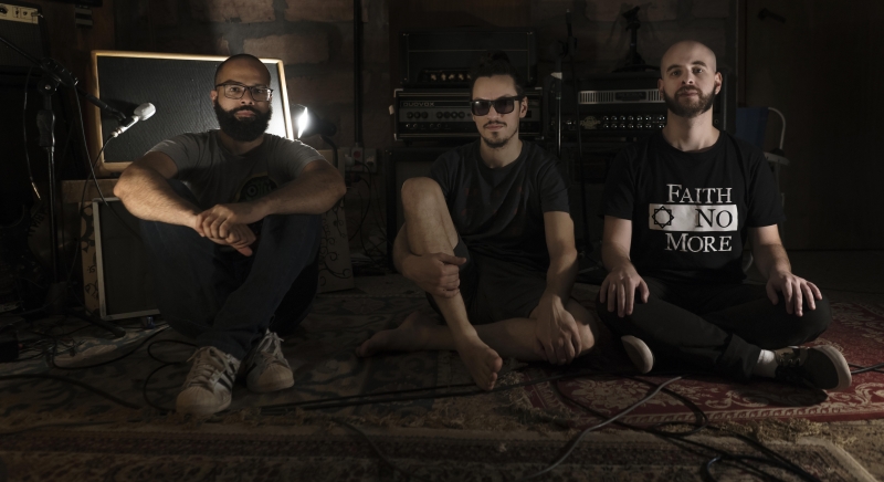 Power trio apresenta músicas do novo disco nesta sexta-feira (26) em Porto Alegre