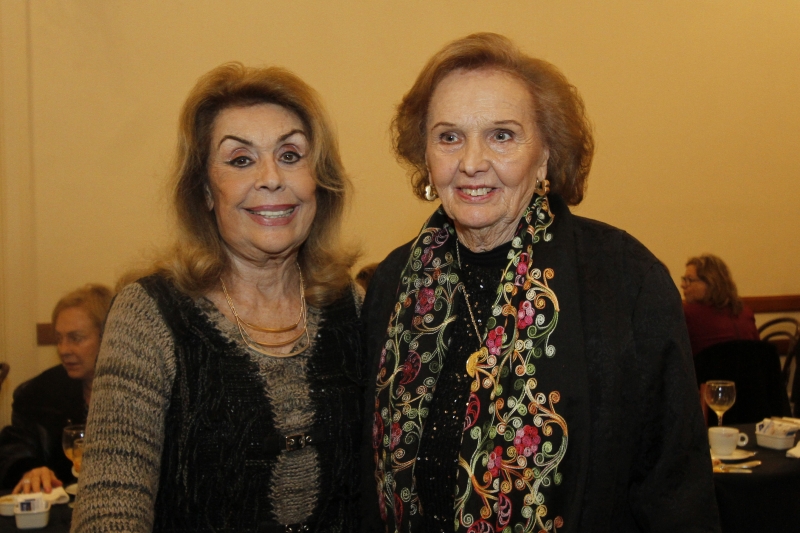 Iara Palmeiro da Fontoura e Vera Lia Cavalheiro no DuAttos Café