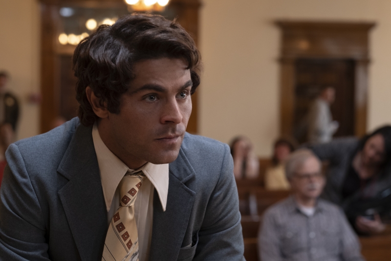 O ator na pele de Ted Bundy, criminoso que matou 35 mulheres na década de 1970 