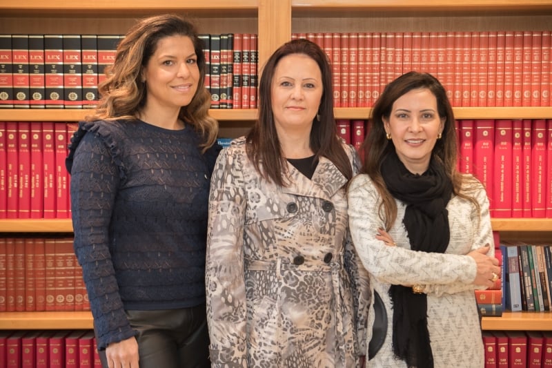 Mariana Carneiro, Ana Carla Gava Furlan e Eloisa Fatima dos Passos Dahmer no lançamento do Mês do Advogado, em Caxias do Sul