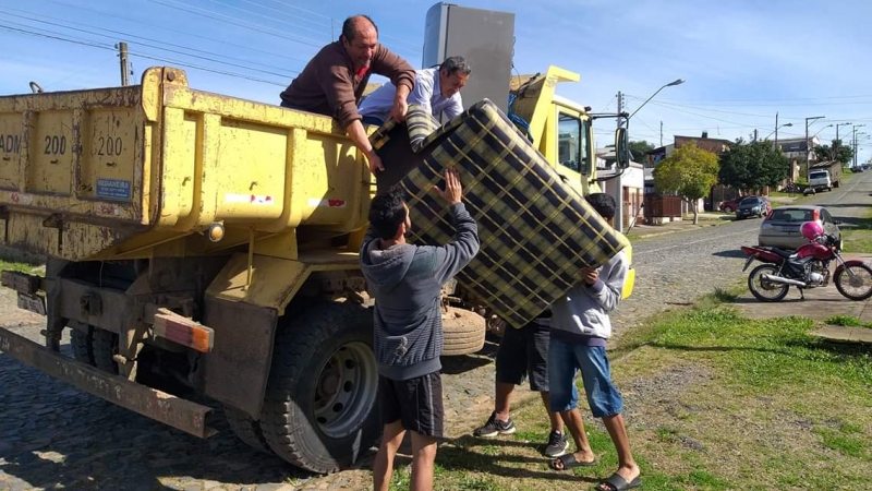 Defesa Civil distribuiu donativos e mantimentos em São Gabriel