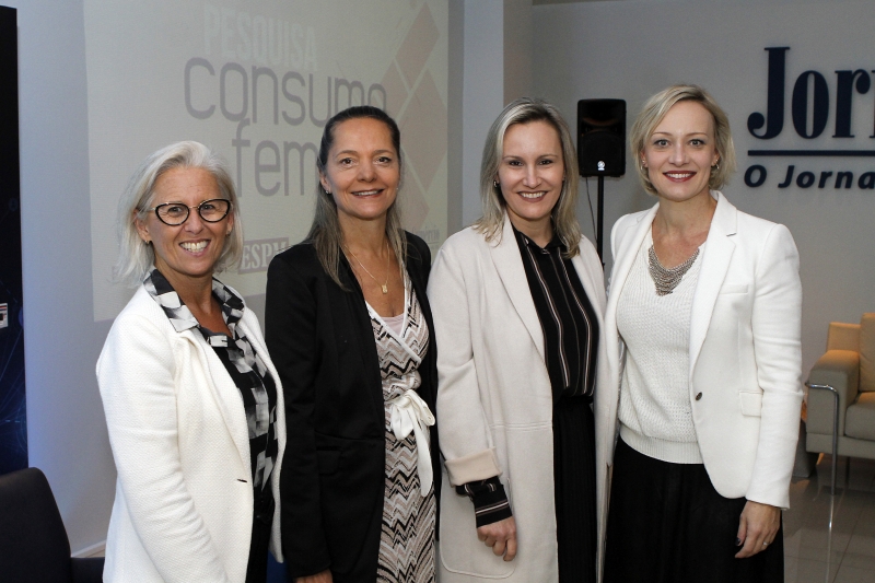 Silvia Rachewsky Lemos, Liliane Rohde, Ana Carolina Grings e Ana Fritsch, no Jornal do Comércio 