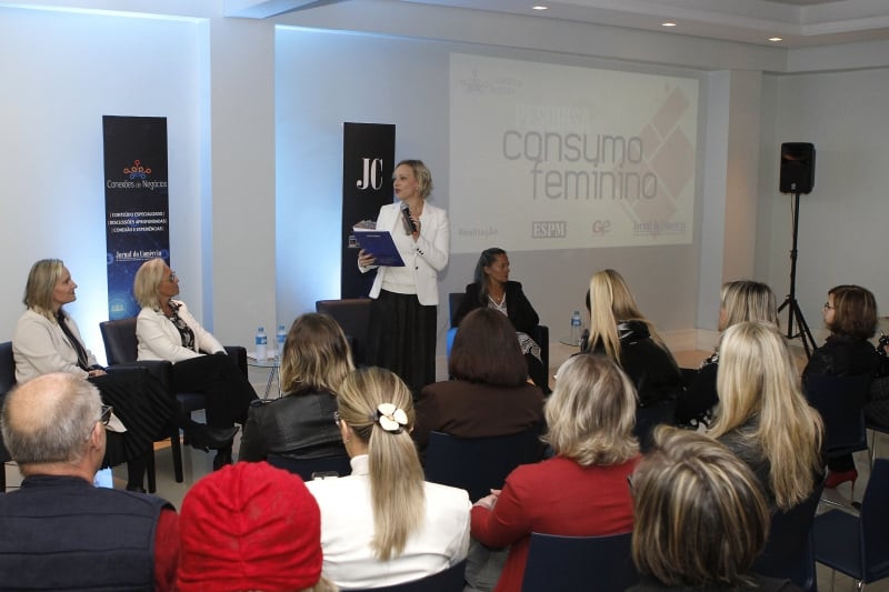 Pesquisa sobre consumo feminino foi apresentada no Jornal do Comércio Foto: MARCELO G. RIBEIRO/JC