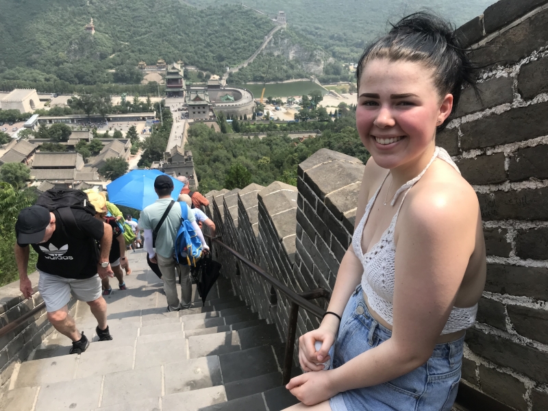 {'nm_midia_inter_thumb1':'https://www.jornaldocomercio.com/_midias/jpg/2019/08/01/206x137/1_4d890da0_8aee_486e_bb8e_44385550258c-8797417.jpg', 'id_midia_tipo':'2', 'id_tetag_galer':'', 'id_midia':'5d42f5a5a7ebd', 'cd_midia':8797417, 'ds_midia_link': 'https://www.jornaldocomercio.com/_midias/jpg/2019/08/01/4d890da0_8aee_486e_bb8e_44385550258c-8797417.jpg', 'ds_midia': 'Foto - Passeio a Grande Muralha da China, em Ju Yongguan, em distrito de Pequim - australiana Harmony Rook', 'ds_midia_credi': 'PATR&Iacute;CIA COMUNELLO/ESPECIAL/JC', 'ds_midia_titlo': 'Foto - Passeio a Grande Muralha da China, em Ju Yongguan, em distrito de Pequim - australiana Harmony Rook', 'cd_tetag': '1', 'cd_midia_w': '800', 'cd_midia_h': '600', 'align': 'Left'}