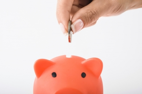 Alunas adolescentes têm chance menor que alunos de dominar conceitos de finanças