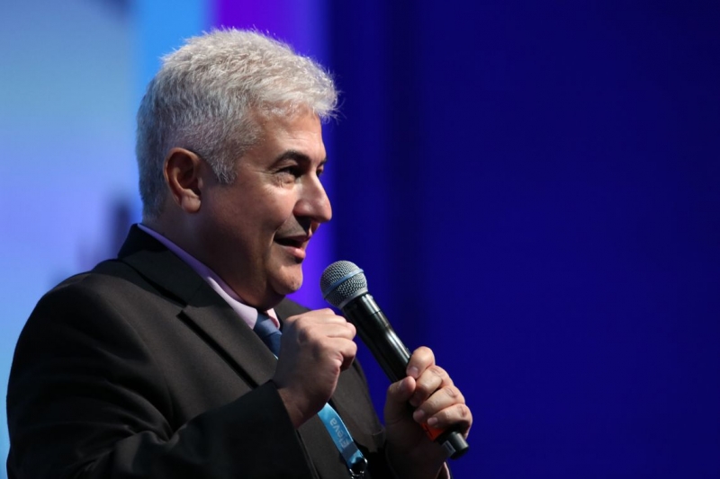 Ministro da Ciência cita nitazoxanida, que já foi testada no Egito, México, EUA e Brasil