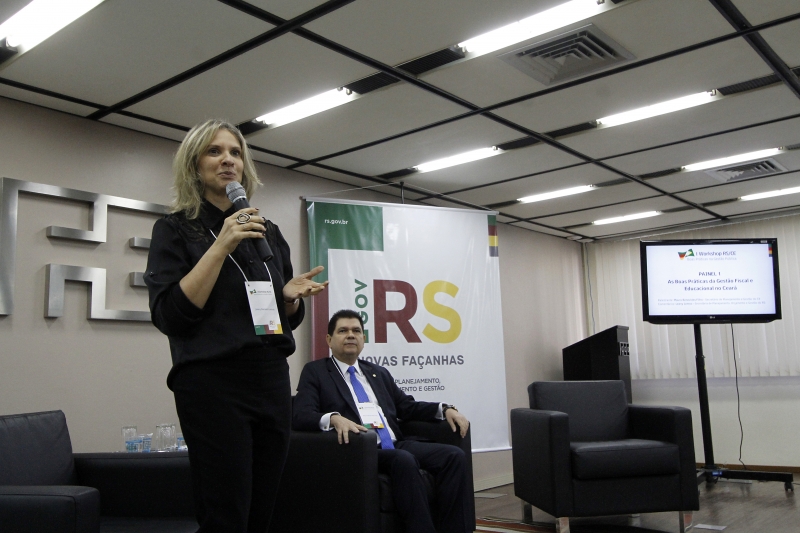 Secretária Leany Lemos remontou parte da equipe da antiga FEE para fazer indicadores