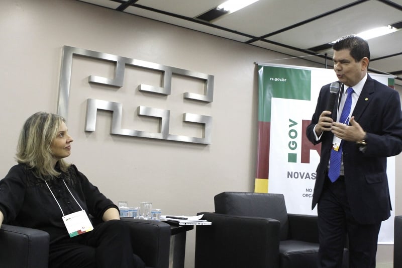 Secretário do Ceará descreve à secretária gaúcha avanços em seu estado    