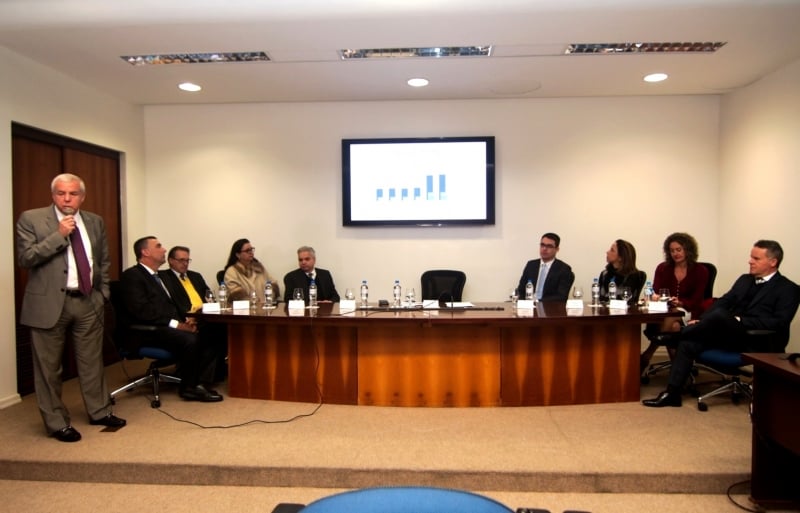 Coutinho apresentou os números e ressaltou que recuo das despesas administrativas foi importante