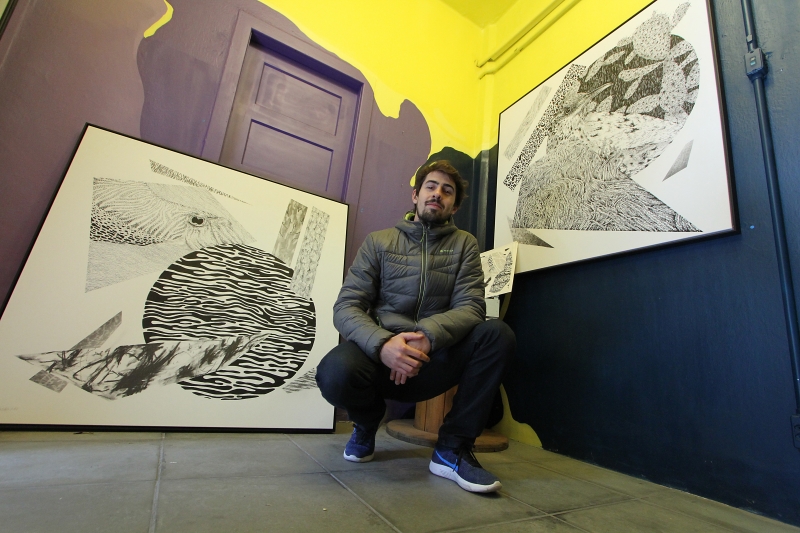 Entrevista com o artista plástico Kelvin Koubik Foto: MARCO QUINTANA/JC