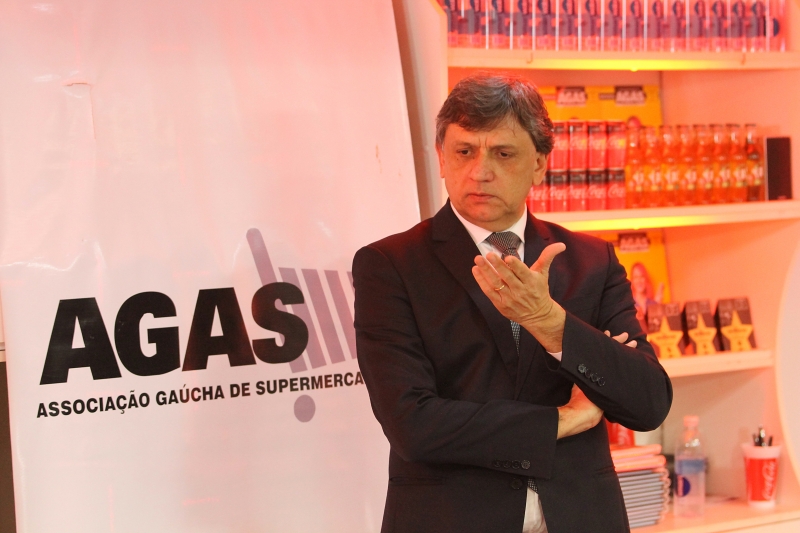 Longo destaca ferramentas como o software de reconhecimento facial