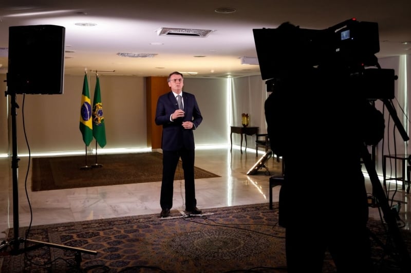 Bolsonaro decidiu convocar cadeia nacional de rádio e televisão, para anunciar medidas do governo federal para conter incêndios na Floresta Amazônica