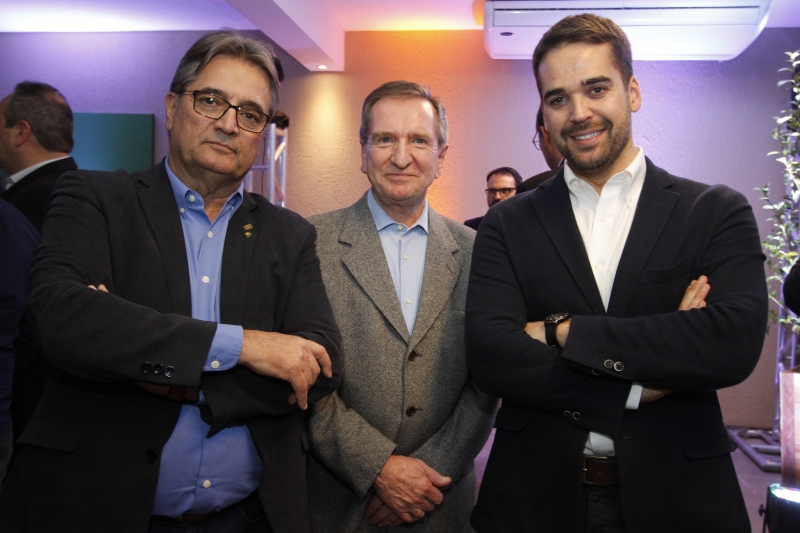 Gedeão Pereira, presidente da Farsul; Mércio Tumelero, diretor-presidente do Jornal do Comércio, e o governador Eduardo Leite