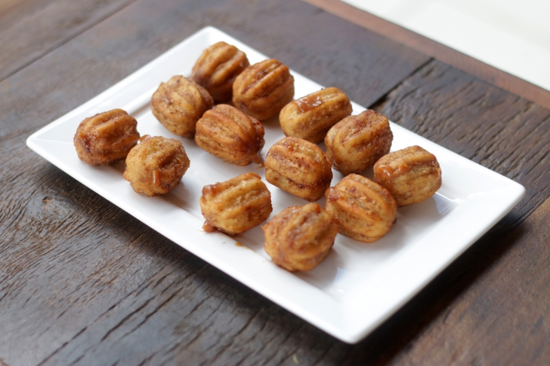 {'nm_midia_inter_thumb1':'https://www.jornaldocomercio.com/_midias/jpg/2019/08/27/206x137/1_canapes__17_-8823436.jpg', 'id_midia_tipo':'2', 'id_tetag_galer':'', 'id_midia':'5d6541081d986', 'cd_midia':8823436, 'ds_midia_link': 'https://www.jornaldocomercio.com/_midias/jpg/2019/08/27/canapes__17_-8823436.jpg', 'ds_midia': 'Expointer 2019 - Coquetel do pr&ecirc;mio O Futuro da Terra, na casa do JC.', 'ds_midia_credi': 'JACKSON CICERI/ESPECIAL/JC', 'ds_midia_titlo': 'Expointer 2019 - Coquetel do pr&ecirc;mio O Futuro da Terra, na casa do JC.', 'cd_tetag': '1', 'cd_midia_w': '800', 'cd_midia_h': '533', 'align': 'Left'}