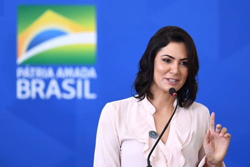 Michelle Bolsonaro admite que pode disputar as eleições de 2026
