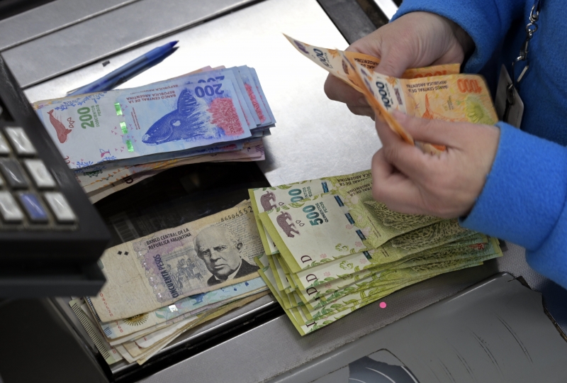 Inflação fez país vizinho lançar notas de 1.000, 500 e 200 pesos