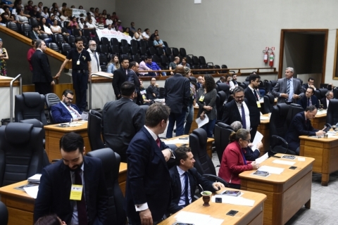 Autoriza��o para prefeitura vender im�veis � debatida