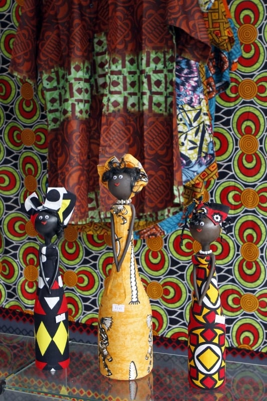 Gera&ccedil;&atilde;oE 
Entrevista com L&ouml;ua Pac&ograve;m &Oacute;ula&iuml; propriet&aacute;rio da Sankofabutik, loja especializada em moda africana. Foto: MARCELO G. RIBEIRO/JC