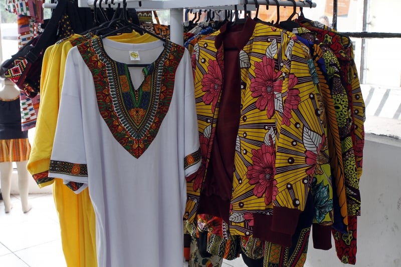 GeraçãoE 
Entrevista com Löua Pacòm Óulaï proprietário da Sankofabutik, loja especializada em moda africana. Foto: MARCELO G. RIBEIRO/JC