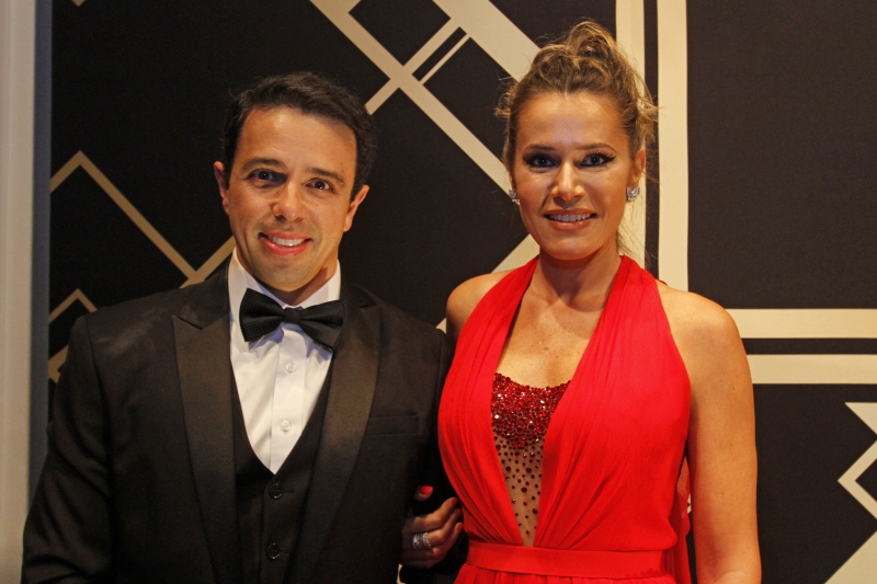 Márcio e Letícia Carpena recepcionaram os convidados