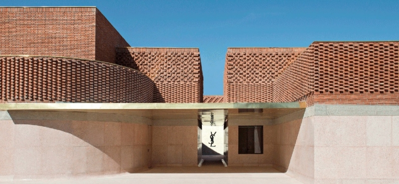 Museu de Yves Saint Laurent, no Marrocos, é cenário de editoriais Foto: MUSEU YVES SAINT LAURENT/REPRODUÇÃO/JC