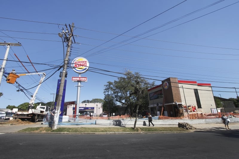 Burger King da avenida Cavalhada, ao lado do complexo esportivo Prime Sports