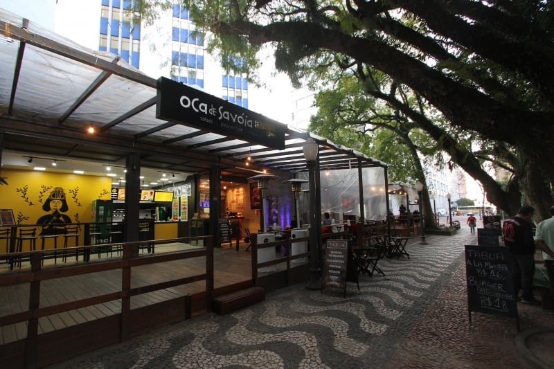 {'nm_midia_inter_thumb1':'https://www.jornaldocomercio.com/_midias/jpg/2019/09/25/206x137/1_mq250919_oca03-8854287.jpg', 'id_midia_tipo':'2', 'id_tetag_galer':'', 'id_midia':'5d8bdb73cd0fc', 'cd_midia':8854287, 'ds_midia_link': 'https://www.jornaldocomercio.com/_midias/jpg/2019/09/25/mq250919_oca03-8854287.jpg', 'ds_midia': 'Fotos da nova unidade da Oca de Sav&oacute;ia (Pra&ccedil;a da Alf&acirc;ndega - Caminho dos Jacarand&aacute;s, s/n)', 'ds_midia_credi': 'MARCO QUINTANA/JC', 'ds_midia_titlo': 'Fotos da nova unidade da Oca de Sav&oacute;ia (Pra&ccedil;a da Alf&acirc;ndega - Caminho dos Jacarand&aacute;s, s/n)', 'cd_tetag': '1', 'cd_midia_w': '800', 'cd_midia_h': '533', 'align': 'Left'}