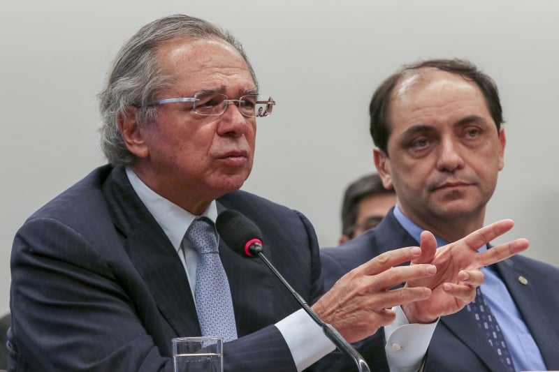 Paulo Guedes esteve em audiência na Comissão Mista de Orçamento