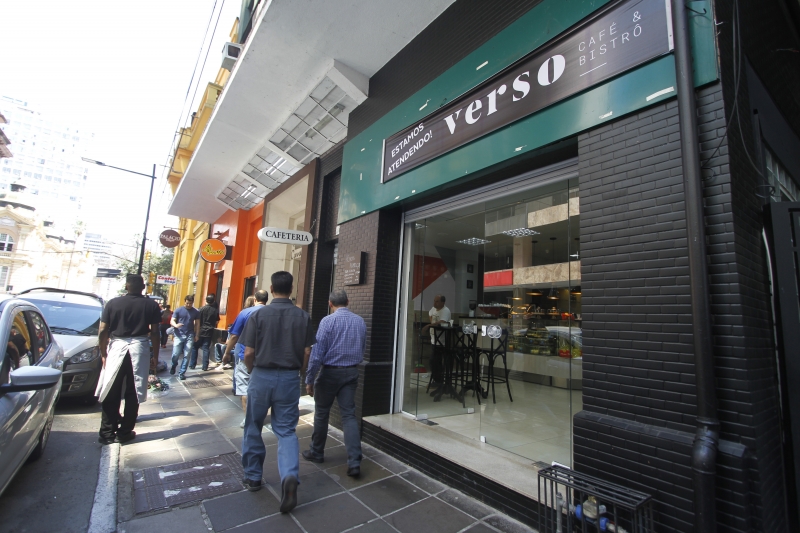 Verso Café & Bistrô surge em meio ao desafio da baixa movimentação na rua Siqueira Campos