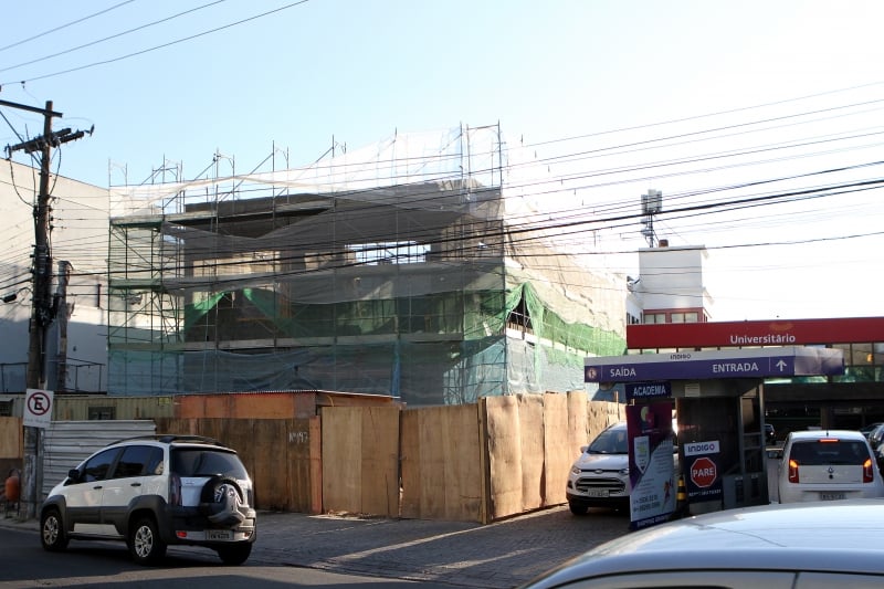 O prédio que terá drive-thru ficará na entrada do centro comercial Granville, na Wenceslau Escobar