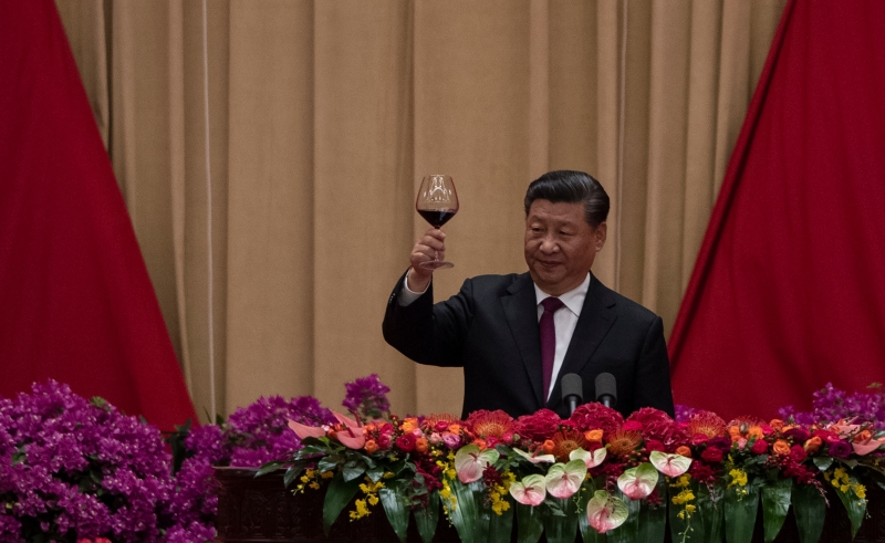 Liderada por Xi Jinping, China deve ser a única grande economia a crescer em 2020, segundo FMI