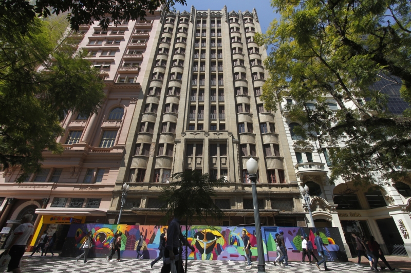 Banco diz que prepara licitação que definirá nova empresa para tocar trabalhos no prédio da Rua da Praia